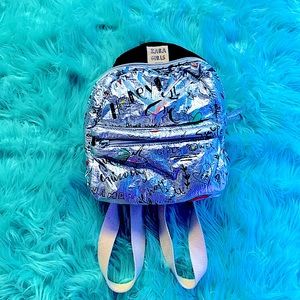 Girl’s mini backpack (like new)